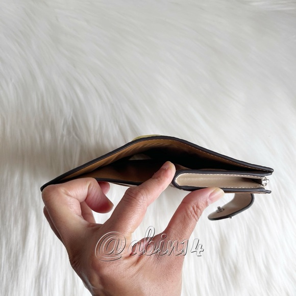 NWT Coach Floral Print Medium Corner Zip Wallet - Picture 5 of 7